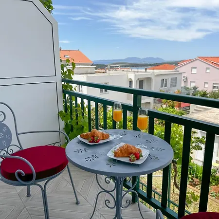 Hvar Sunny Hill شقة